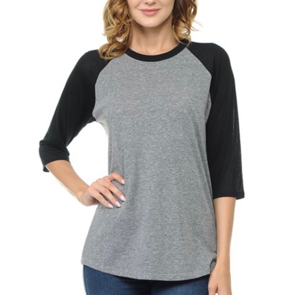 🌺NEW🌺 Cali USA Gray & Black Raglan Tee🌺